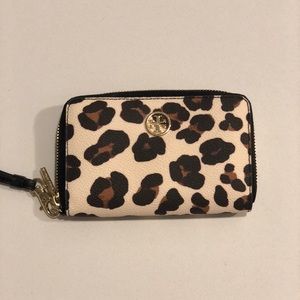 NWOT Tory Burch Leopard Robinson Wristlet